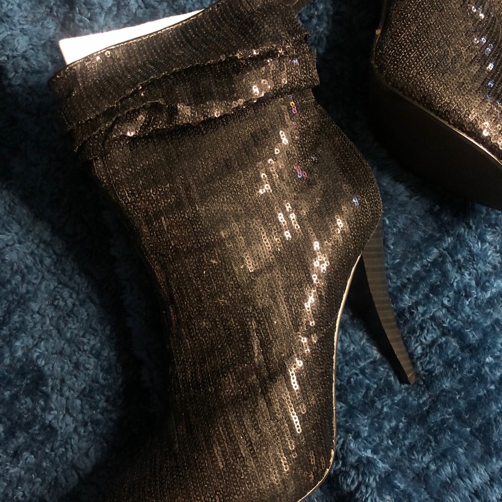 Booties - Picture 4 of 4